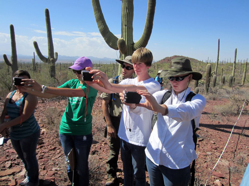 Arnold lab works with high school students in Saguaro National Park